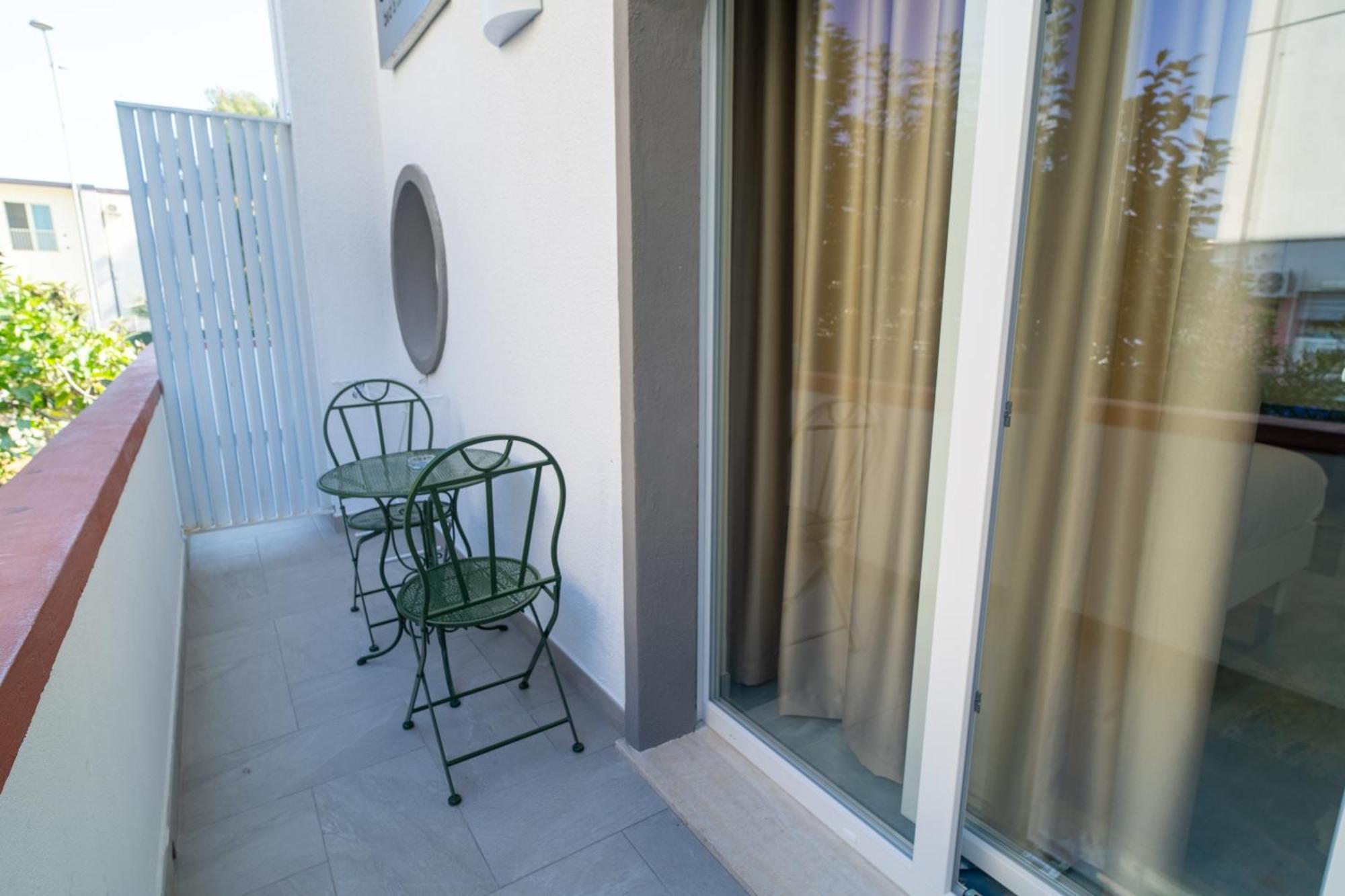Suite 14 Scalea Exterior foto