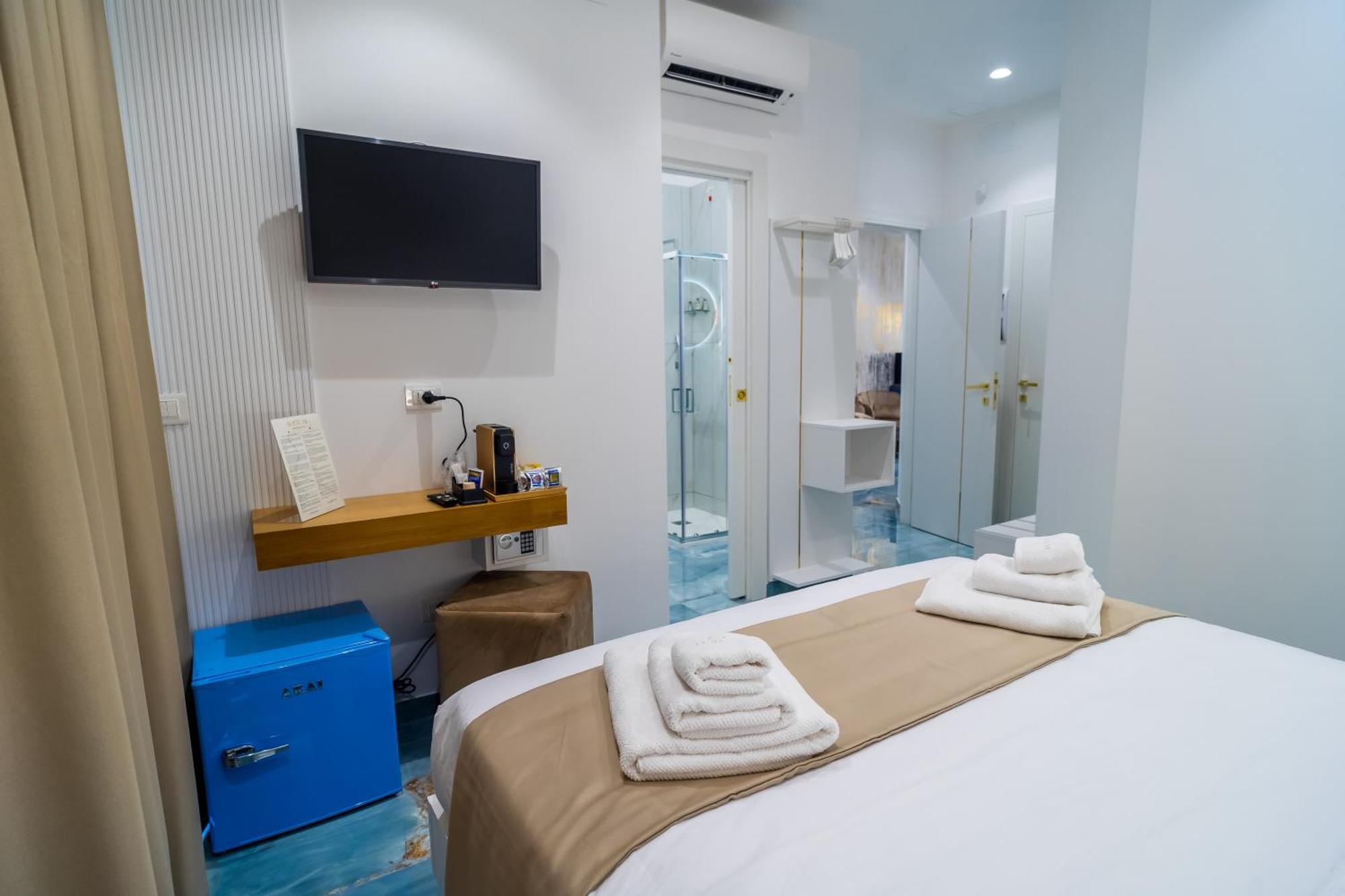 Suite 14 Scalea Exterior foto